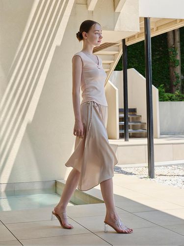 Silk Asymmetric Wrap Skirt_Shine Beige - charmeeze - Modalova