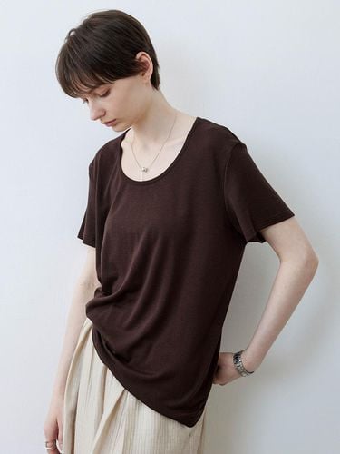 Cozy U Neck Top_Brown - tageechita - Modalova