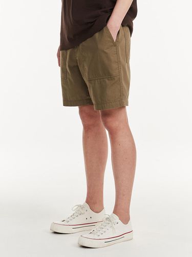 Explore Cotton Short Pants_Khaki - HELEMENT - Modalova