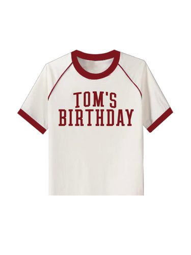 Tom's Birthday Ringer T-shirt_Red - TOMS BIRTHDAY - Modalova