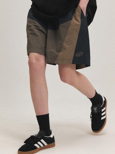 Mixed Nylon Block Short Pants - CPGN - Modalova