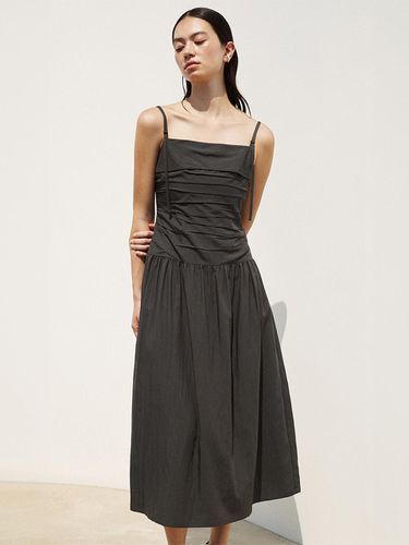 Pleated Detail Midi Dress_Ash Gray - RE RHEE - Modalova