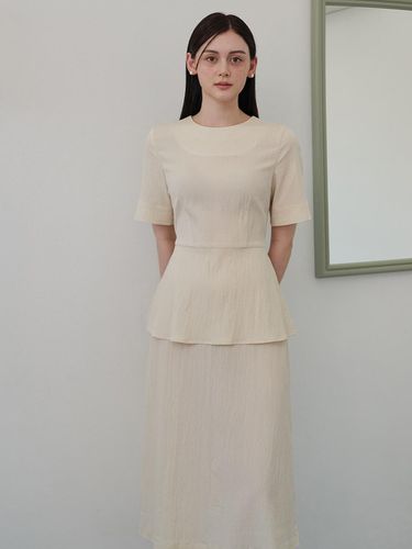 Round Neck Layered Dress_Beige - F.cocoromiz - Modalova