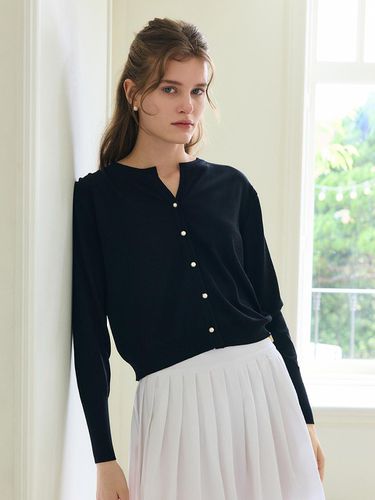 Pearl Button Cardigan / Black - PAUL&ALICE - Modalova