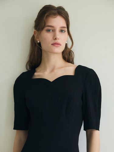 Heart Neck Blouse / Black - PAUL&ALICE - Modalova