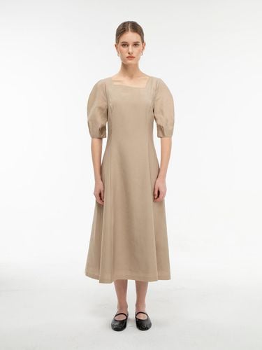 Atti Square Neck Dress _ Beige - LEIE - Modalova