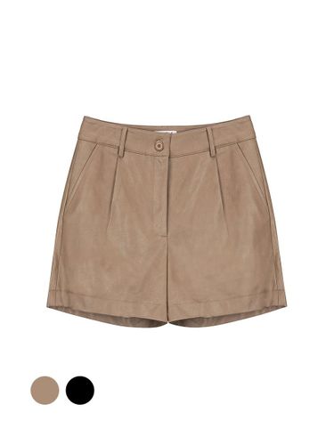 Two-Tuck Leather Shorts U1C32LSL010 - REETE - Modalova