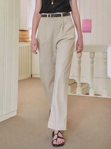 Cotton Nylon Pintuck Slacks [Beige] - PANDORAFIT - Modalova