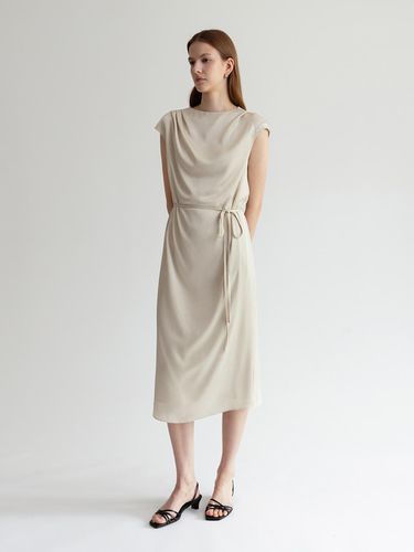 LEIVE DRAPE DRESS (2colors) - TOWAV - Modalova