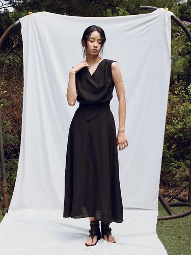 IT_Sleeveless two piece suit_BLACK - itte - Modalova