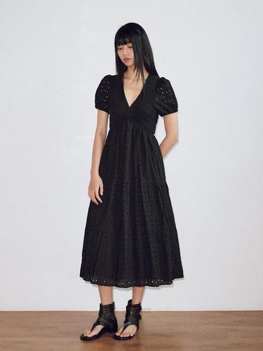 IT_V-neck cut out dress_BLACK - itte - Modalova