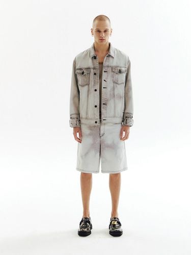 Smog Washing Transformed Denim Jacket - CHOWOO - Modalova