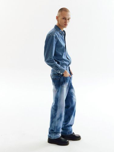 Tapered Joker Acid Washing Denim Pants - CHOWOO - Modalova