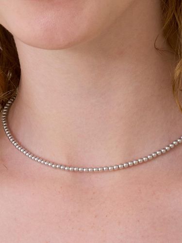 K Gray Pearl Bead Necklace - BARA DU - Modalova