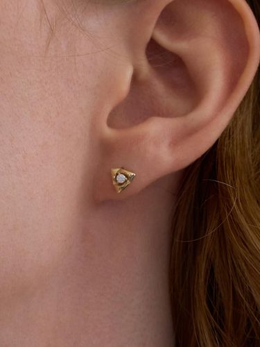 K Volume Rose Stud Earrings - BARA DU - Modalova