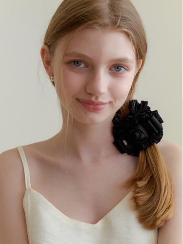 Rose Frill Ribbon Scrunchie_Black - Primaute - Modalova