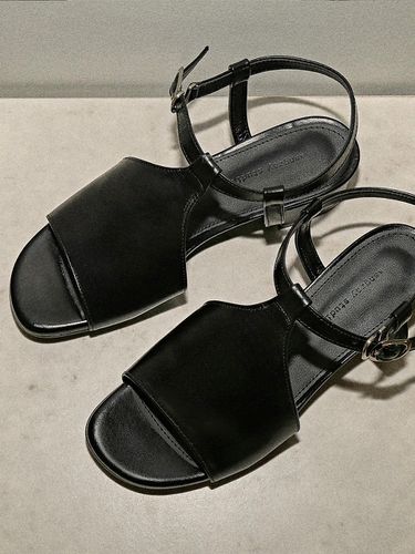 J List Sandals Black - ashgray studios - Modalova