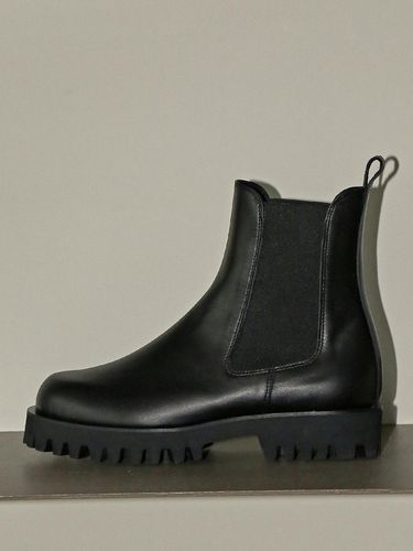 Moon Chelsea Boots - ashgray studios - Modalova