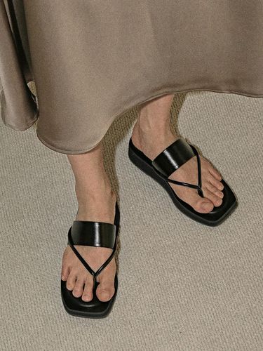 Zid Flip-Flops Mule - ashgray studios - Modalova