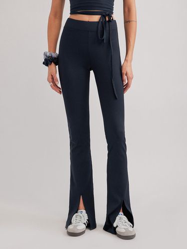 DAMIEN RIBBED PANTS NAVY - NYLORA - Modalova