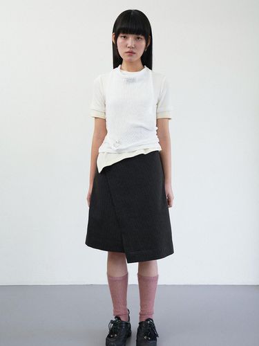 Square knit vest in white - Kindred - Modalova