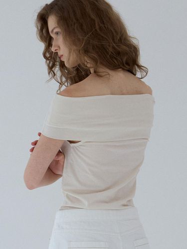 Off-Shoulder Jersey Top _Beige - GRIDA-J - Modalova