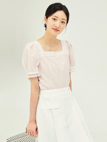 Lace Square Neck Cropped Blouse GP6A0BL341 - JJ JIGOTT - Modalova