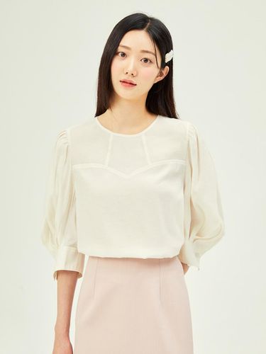 Heart Round Neck Puff Blouse GP7P0BL711 - JJ JIGOTT - Modalova