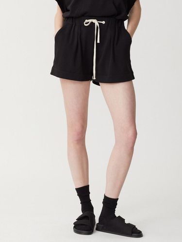 EMMA SHORTS BLACK - NYLORA - Modalova