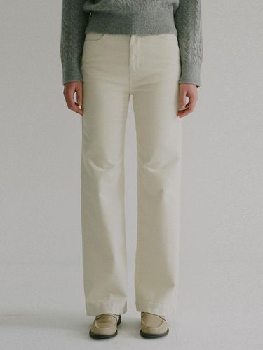 Corduroy boot cut pants (cream) - blank03 - Modalova