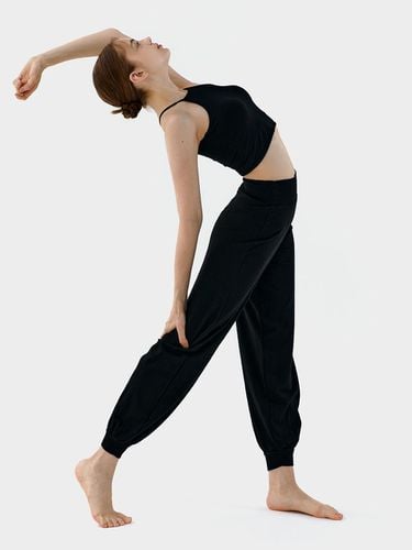 Melty Soft Wide Yoga Pants (4 colors) - conchwear - Modalova