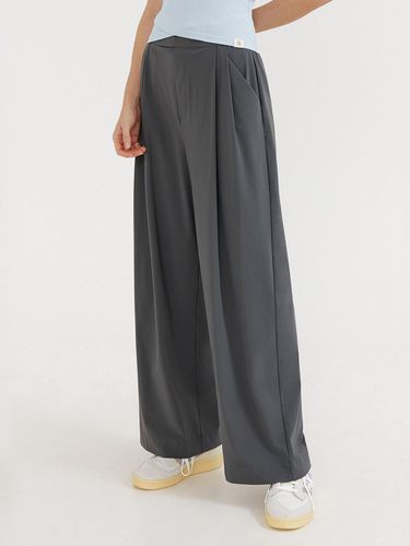 Clash Pintuck Wide Pants - FRONT2LINE - Modalova