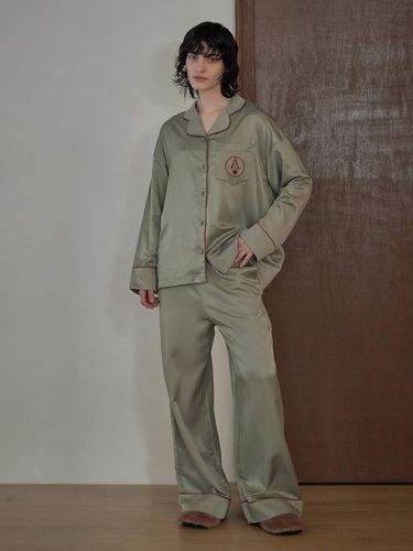 CLASSIC ROUND PAJAMA SET_Ash Green - atempo - Modalova