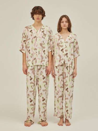 COZY PAJAMA COUPLE SET_arc beige - atempo - Modalova