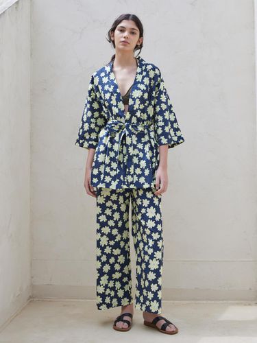 CLASSIC SHORT ROBE_daisy pattern - atempo - Modalova