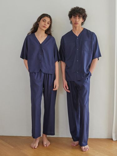 COZY PAJAMA COUPLE SET_cold navy - atempo - Modalova