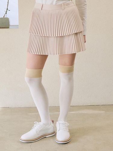 Heart logo double fine pleated skirt beige - goxo - Modalova