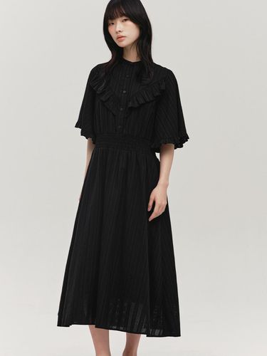 Lace Frill Smocking Dress (MAEBOP07MBK) - marieclaire - Modalova