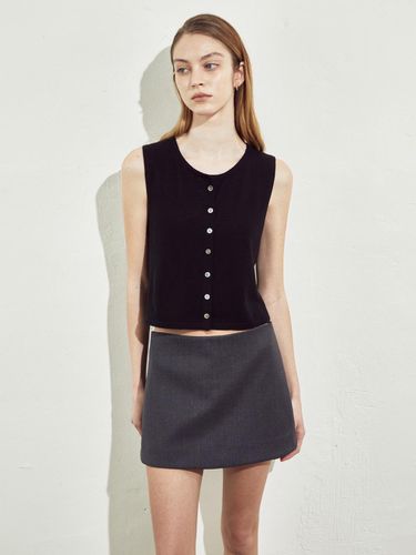 WOOL BUTTON SLEEVELESS TOP_BLACK - RIDIFI - Modalova