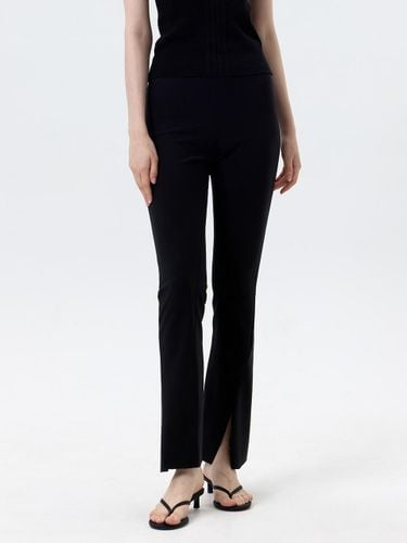 ELIXIR: Elixir Slit Bootcut Pants (2 colors) - REPERE - Modalova