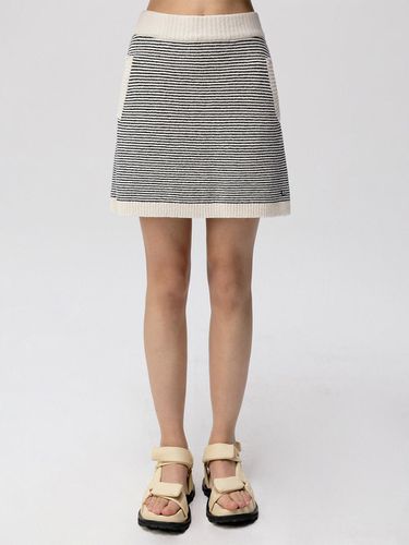 Fluffy Boucle Stripe Skirt - CLOVE - Modalova