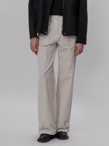 Bowl Button Pants (White) - THE MITTEN - Modalova