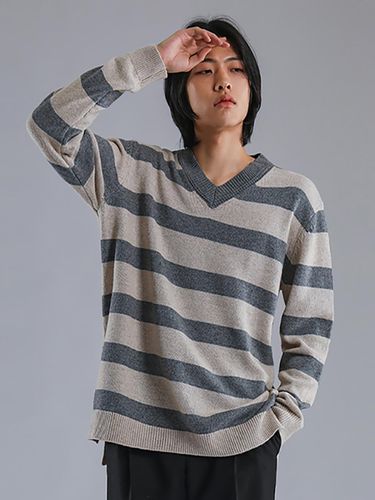 Loose Fit Stripe V-Neck Pullover (M-GREY) - ADHOC - Modalova