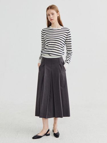 Pleats slit long skirt Charcoal - Recur,ecur - Modalova