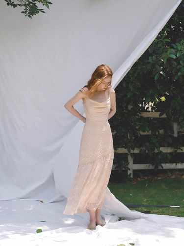 Long dress with skin embroidery - Sincethen - Modalova