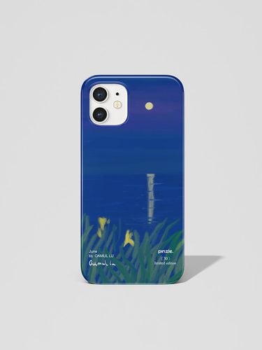 Limited Phone Case] June by OAMUL LU - PINZLE - Modalova