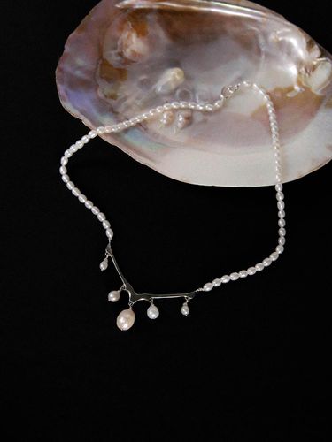 Pearl Drop Princess Necklace - Baked Alaska - Modalova