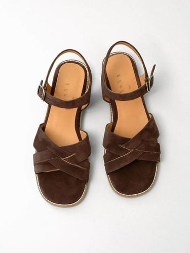 Crossover Suede Sandals . Brown - heenn - Modalova