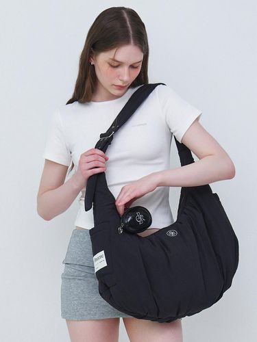 Circle Logo Padded Big Hobo Bag_BLACK - CITYBREEZE - Modalova