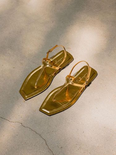 AVOR T-STRAP SANDAL_GOLD - cahaya - Modalova